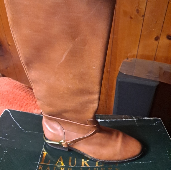 Boots - Picture 2 of 4